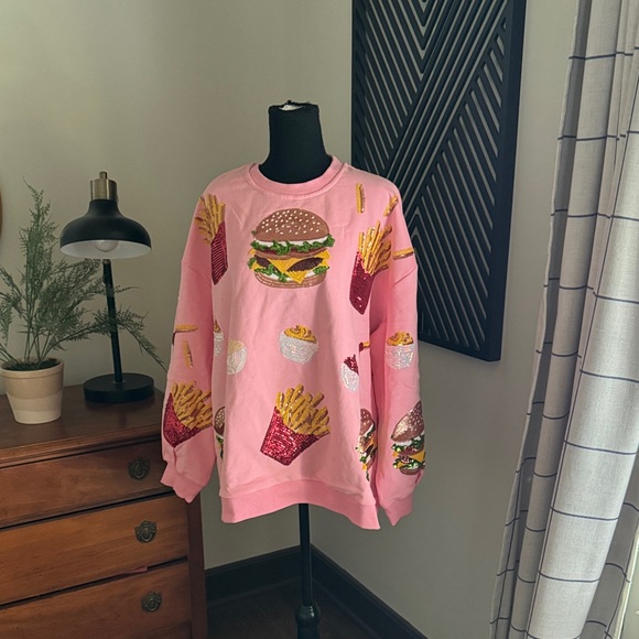 QUEEN OF SPARKLES Tops - QUEEN OF SPARKLES Pink Sweatshirt with Burger and Fries sequin large